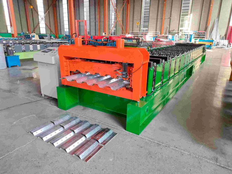 Floor deck roll forming machine